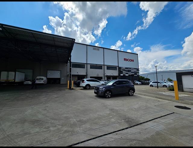 7,500M² WAREHOUSE TO LET IN LINBRO PARK